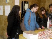 МУ-Плевен открива днес благотворителен базар за мартеници