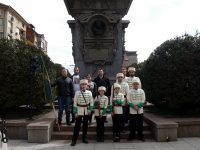 Млади възрожденци от град Левски бяха почетен караул пред паметника на Апостола в София (галерия)
