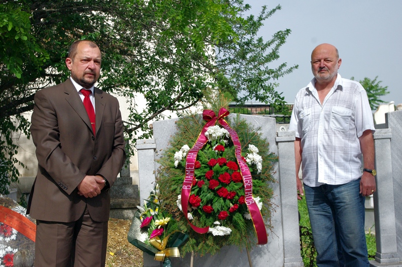 Почетоха паметта на воеводата Парашкев Цветков на гроба му в Македония
