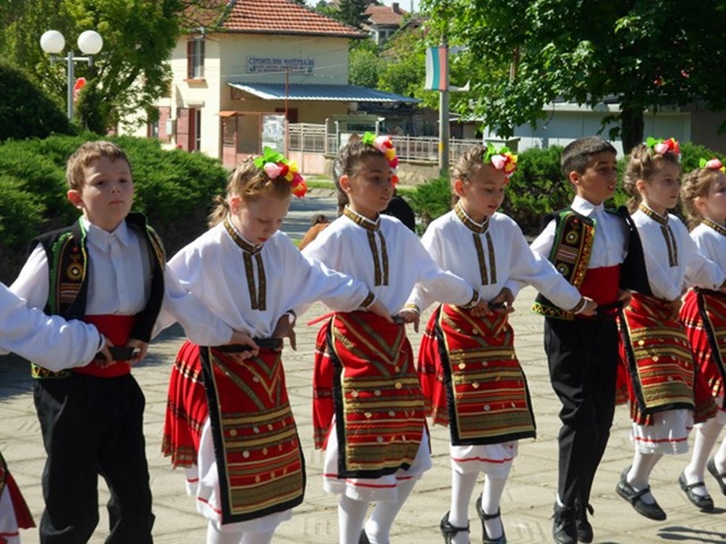 Петият празник на детското танцово изкуство се проведе в Долна Митрополия