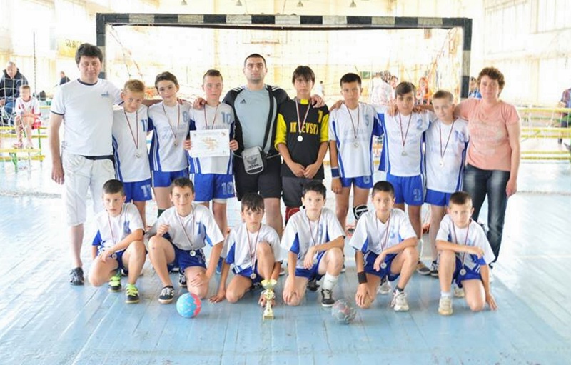 Малките хандбалисти от Левски станаха вицешампиони на страната