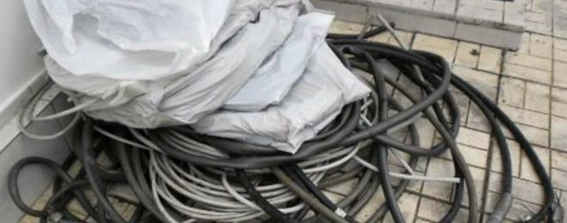 Хванаха в крачка 39-годишен от Мечка, опитал да отмъкне 100 метра кабел на БТК
