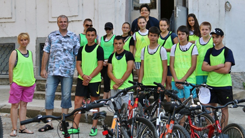 В 24-километров велопоход се включиха деца от Никопол