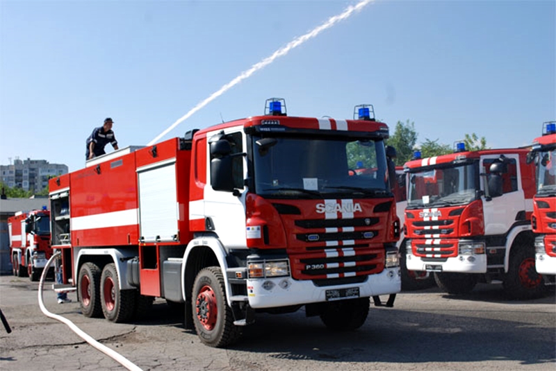 Огнеборците в Никопол и Левски с демонстрации как се действа при пожар днес