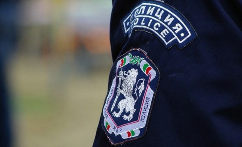 Плевенски полицаи първи в състезание по „Лична полицейска защита”