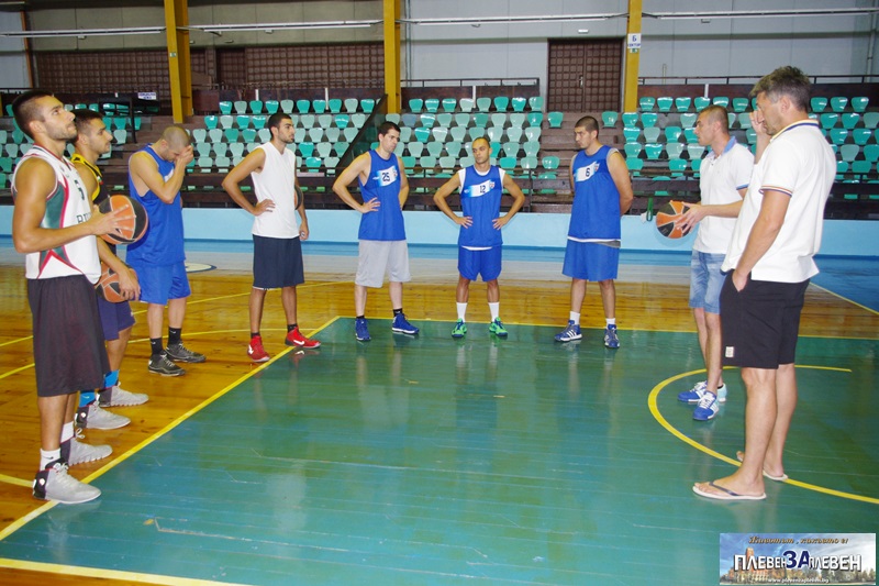 „Спартак“ приема „Балкан“ на старта на баскетболното първенство
