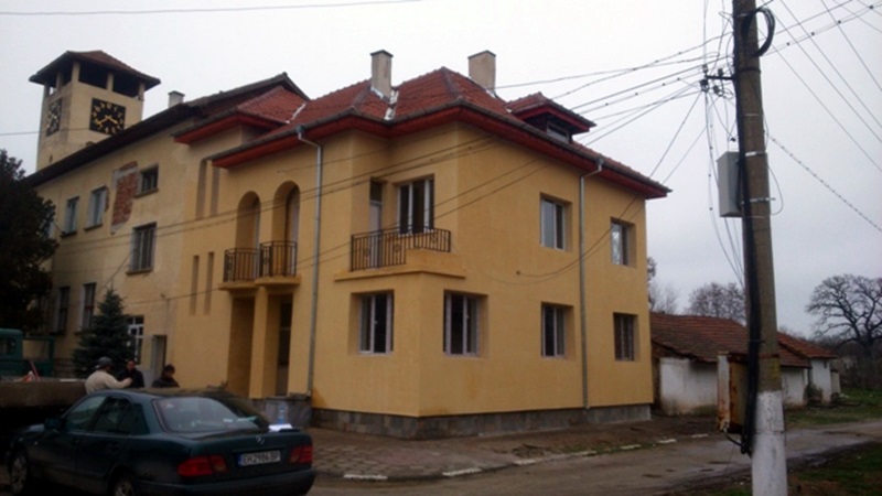 Ремонтираха сградата на кметството в Лепица