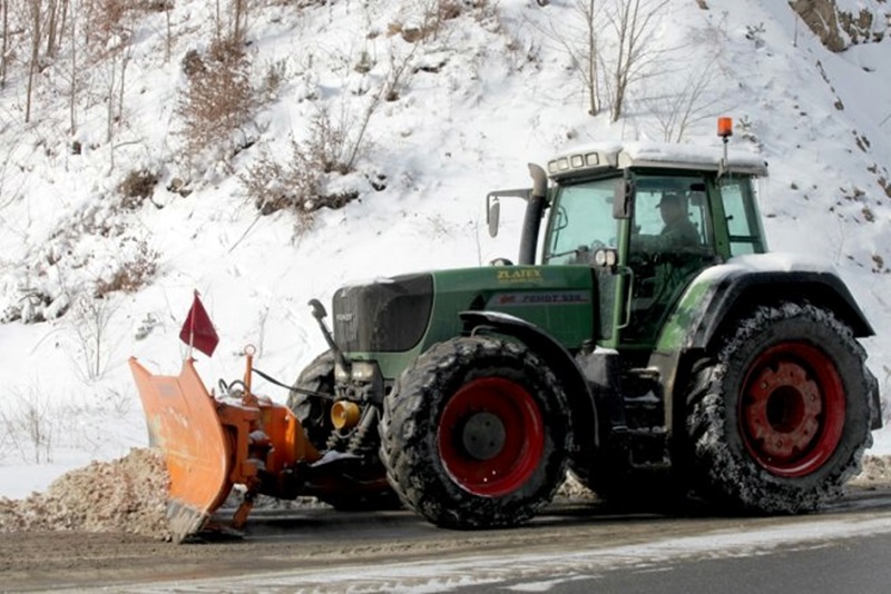 Няма да снегопочистват и опесъчават два участъка в община Долна Митрополия