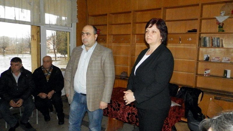 Кметове на три села се срещат с министъра за запазването на гарата в Горни Дъбник
