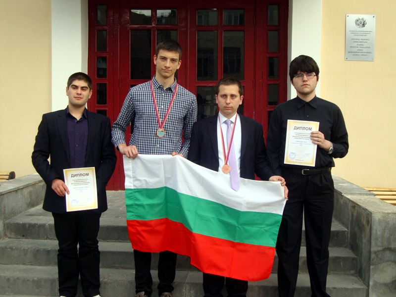 Ученик от Математическата в Плевен представи България на Менделеевската олимпиада по химия в Ереван