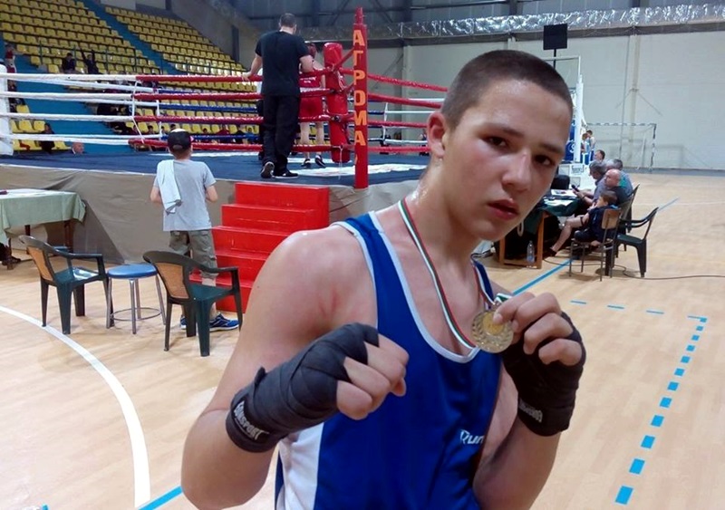Боксьор от Червен бряг завоюва сребро от Държавното в Благоевград