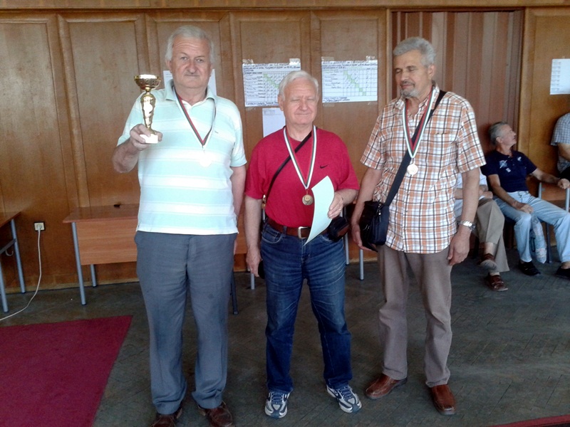 Сребърни медали за шахматистите-ветерани от Червен бряг