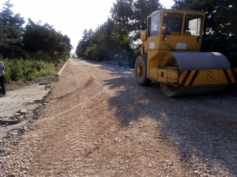 Плевенската фирма „Инжстрой“ прави основен ремонт на пътната мрежа в община Никопол