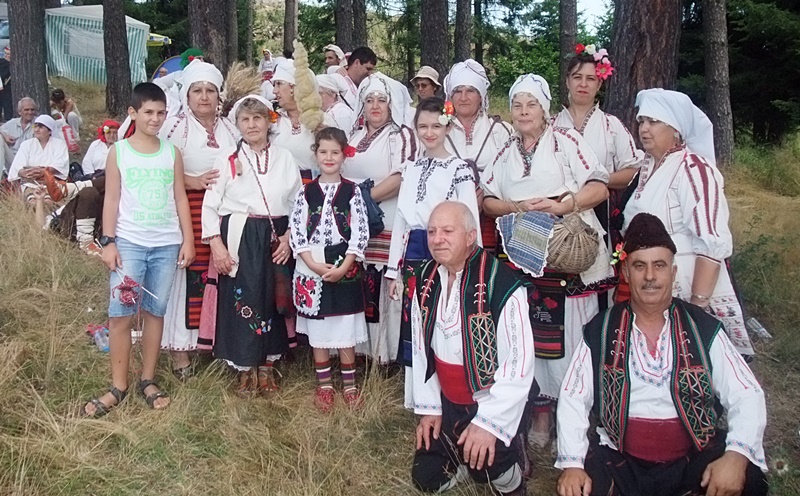 Самодейците от Брестовец се завърнаха с награда от събора в Копривщица 2015