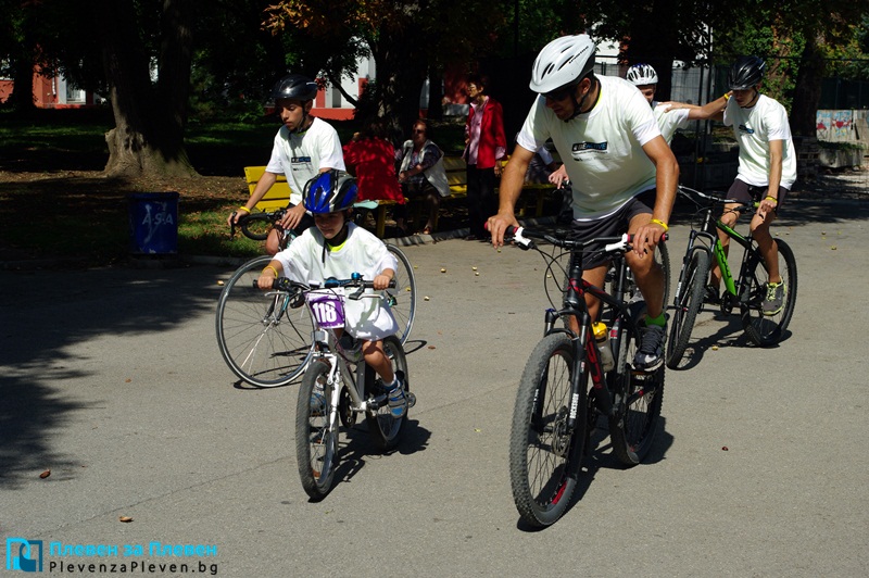 С велопоход и демонстрация на упражнения започна Седмицата на спорта в Плевен