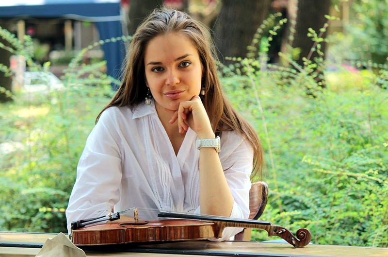 Честит рожден ден на цигуларката Зорница Иларионова!