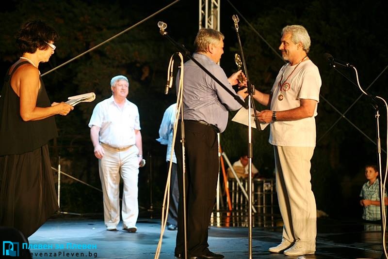 Горни Милановац и Гела със специалната награда на „Плевен пее и танцува”