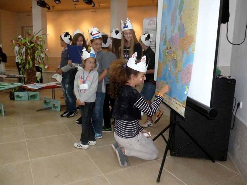 С изложба, песни и танци деца в Долни Дъбник отпразнуваха успешен проект