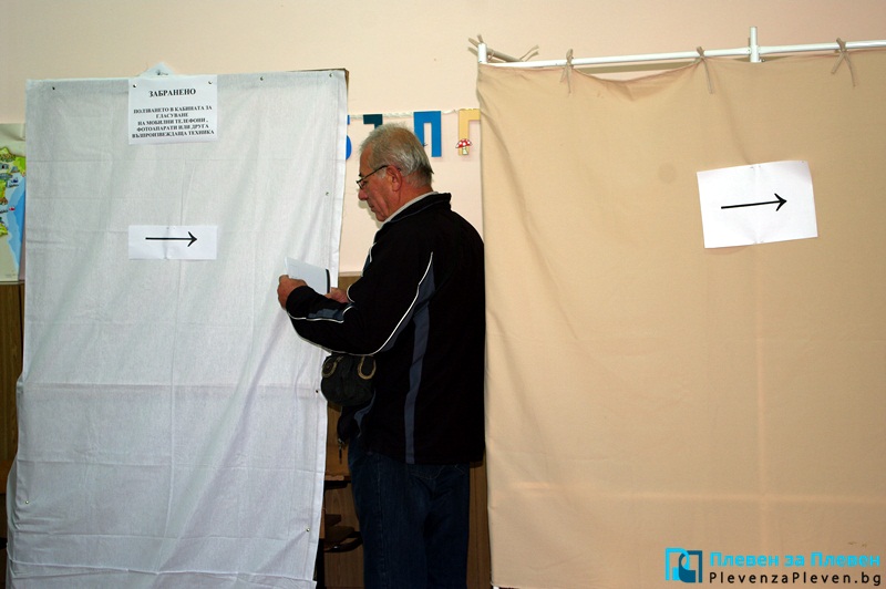 Към 17 ч.: 36.25% от плевенчани са гласували на местния вот, 25.82% – на референдума