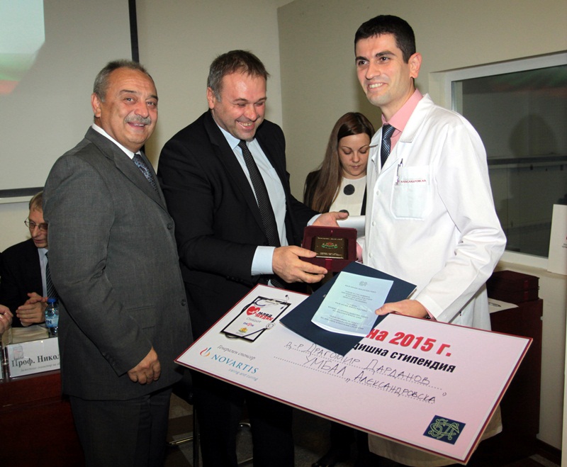 Кадър на Медицинския в Плевен е сред носителите на приза „Млад медик“ 2015