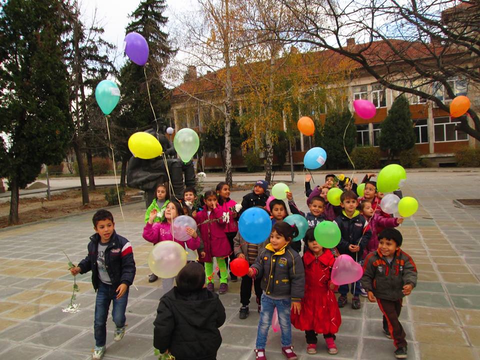 В Горни Дъбник деца отбелязаха Световния ден за възпоменание на жертвите на катастрофи
