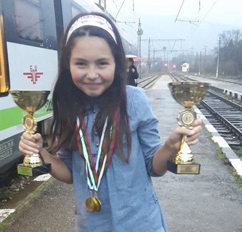 С два златни медала се завърна от турнир в Благоевград шахматистката Патрицие Найманова