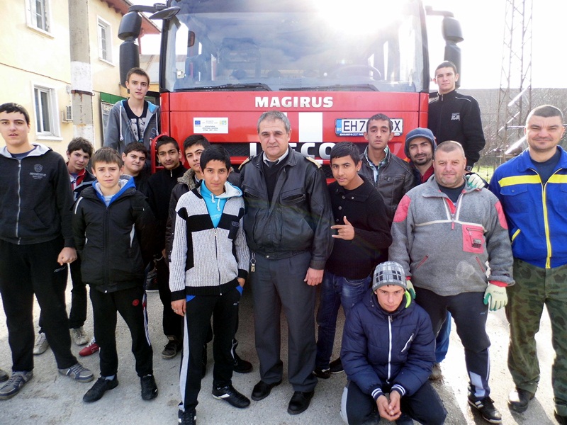 Общината и Пожарната в Гулянци със съвместна инициатива за Деня на доброволеца