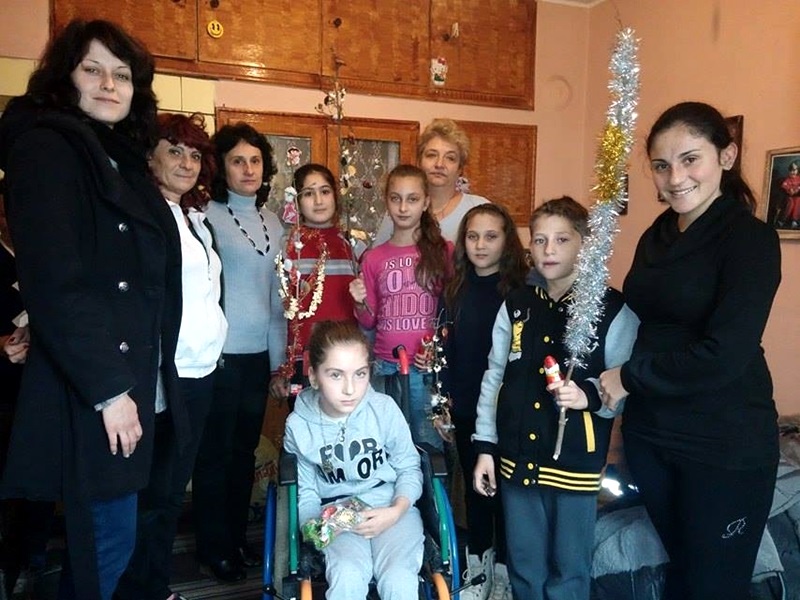 Жени ГЕРБ – Левски дариха празник на деца и пенсионери