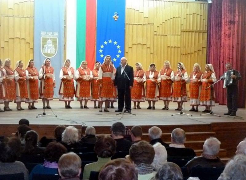 НЧ „Парашкев Цветков-2003” подари коледен концерт на плевенчани (фотогалерия)
