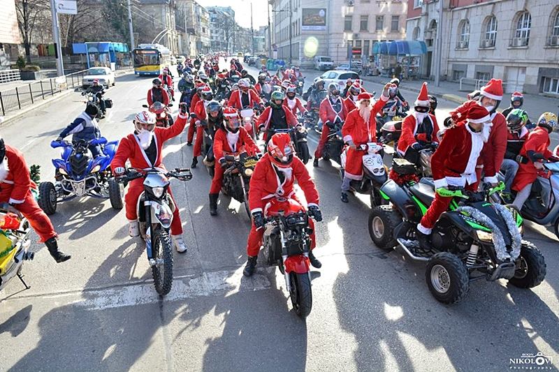 Плевенски мотористи стават днес Дядо Коледа за деца в неравностойно положение