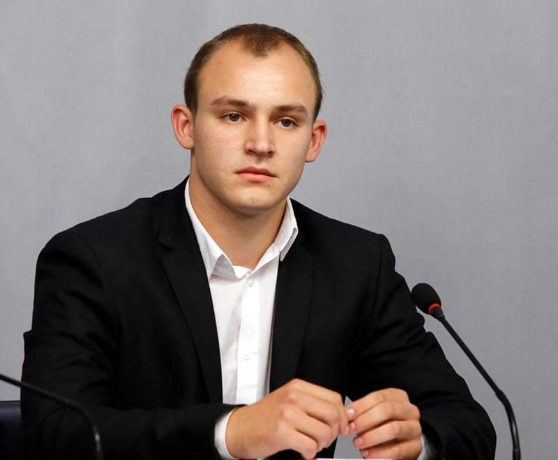 Лъчезар Крумов от Гулянци е най-младият делегат на Конгреса на БСП