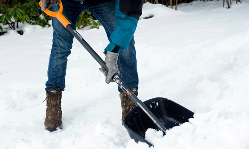 Община Червен бряг с призив към гражданите да почистят снега пред домовете си