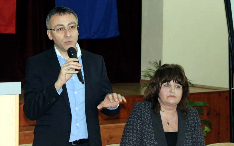 Родители и учители от Плевен участваха в обществено обсъждане на новите учебни програми