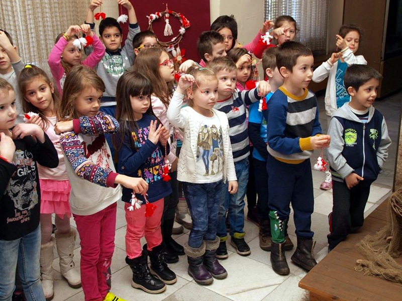 Над 200 деца се включиха в работилницата за мартеници в РИМ – Плевен