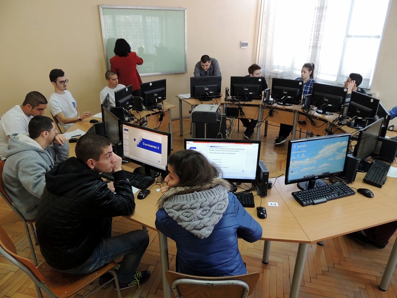 Национално състезание по сглобяване на компютри се провежда днес в ПГЕХТ – Плевен