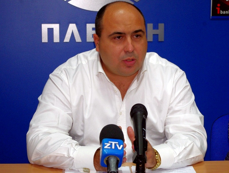 Народният представител Владислав Николов с приемна в Тръстеник