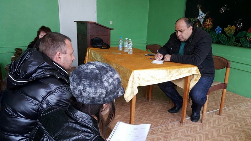 Депутатът Владислав Николов разреши проблем с изоставена сграда в училищен двор в Милковица