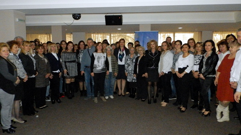 Председателят на Жени ГЕРБ Ирена Соколова присъства на инициативата „Покани приятел“ в Плевен