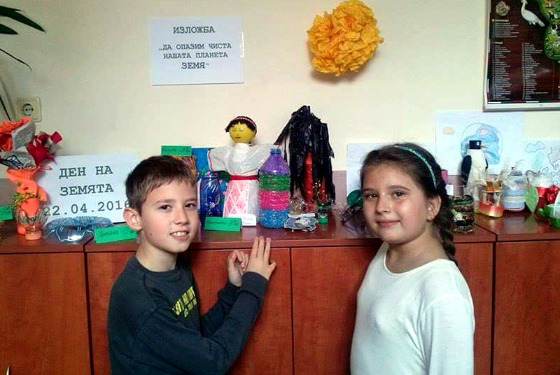Шест класа от НУ „Христо Ботев“ спечелиха в играта „100 на 100 добро”