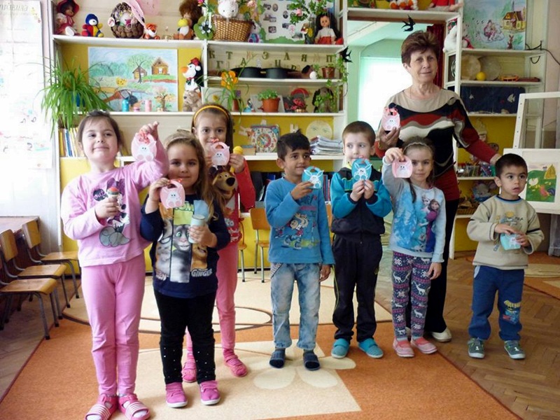 Великденски сувенири получиха малчуганите от община Пордим