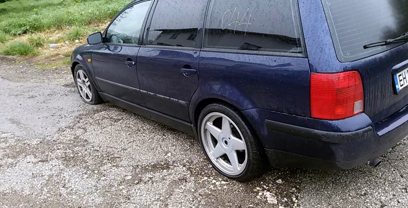 Късмет преди Великден – две спукани гуми и джанти за ремонт по пътя за Радишево