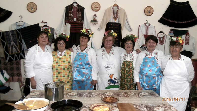 „Фолклорна трапеза” на гости  в село Асеновци