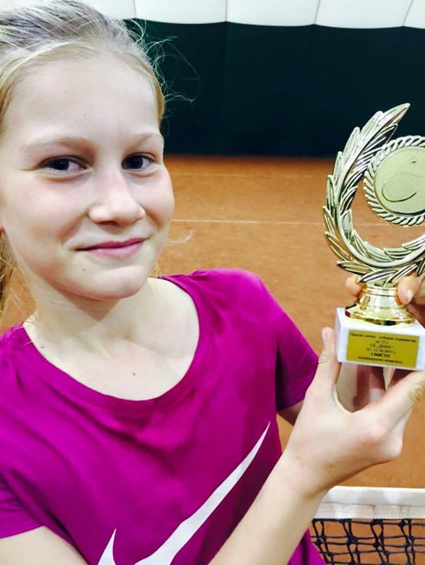 Плевенската тенисистка Цвета Радева със силно представяне в турнир на двойки