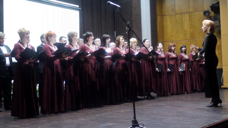 Общински хор „Гена Димитрова” кани на концерт „Ave Maria”