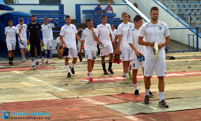 Ясна е програмата на футболния „Спартак“ до деветия кръг във Втора лига