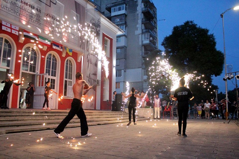 По атрактивен начин в Кнежа дадоха старт на фестивала „Звезден прах“