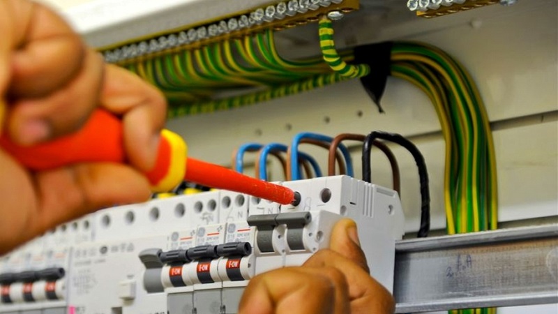 Електротехници ще се обучават по дуалната система в плевенска гимназия