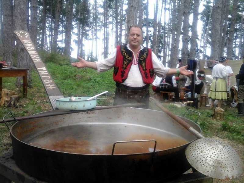 Най-големият тиган в България гостува на кулинарния фестивал в Асеново (снимки + видео)