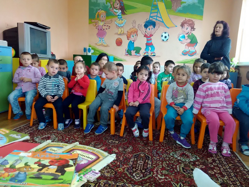 Малчуганите от ДГ „Люляк” в село Малчика се включиха с различни инициативи в Седмицата на четенето