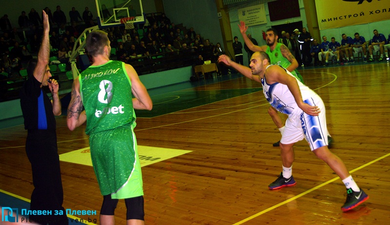 Баскетболният „Спартак“ отстъпи на „Берое“ в първия четвъртфинал